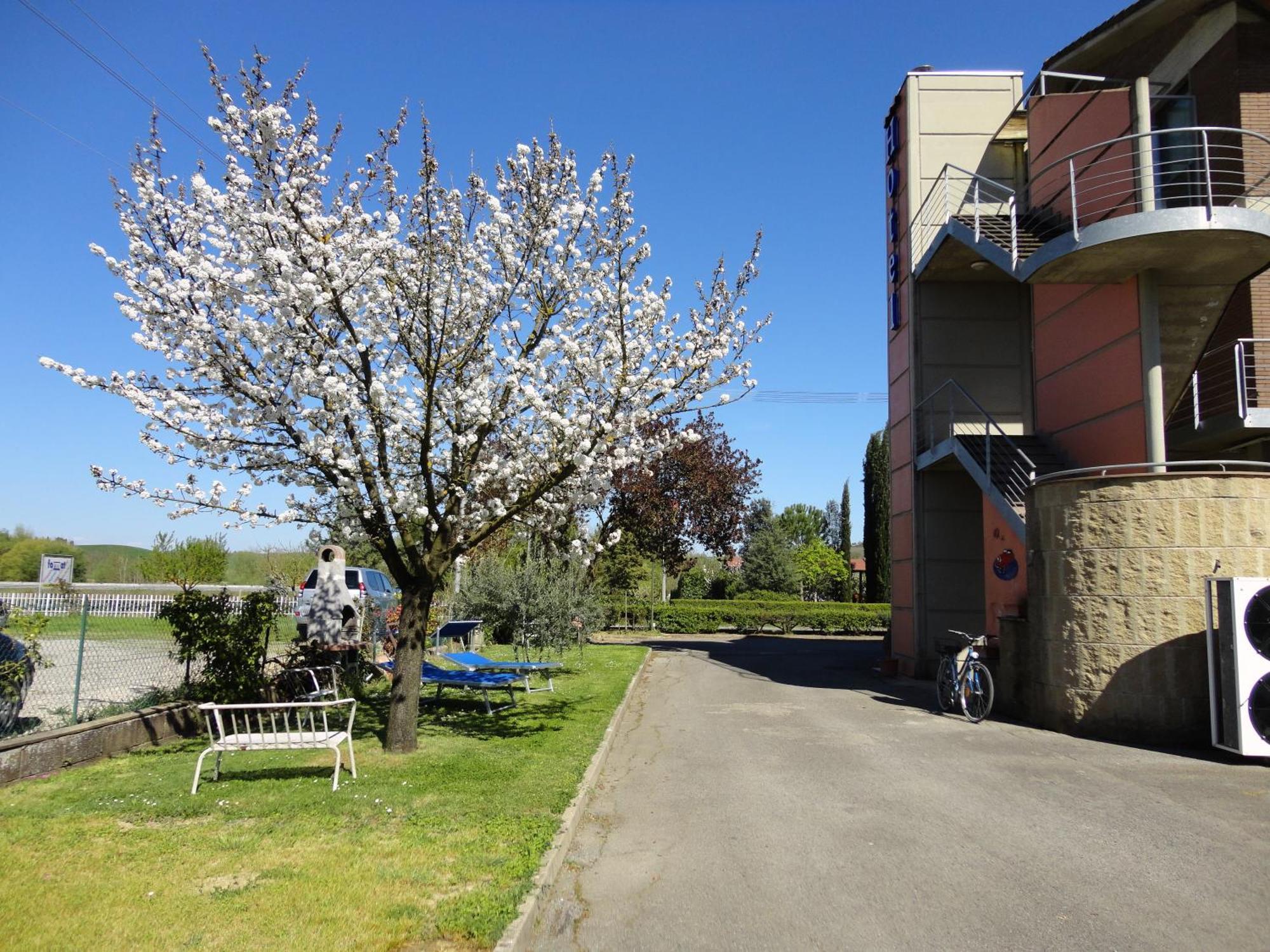 Hotel 1000 Miglia Monteroni dʼArbia Exterior foto